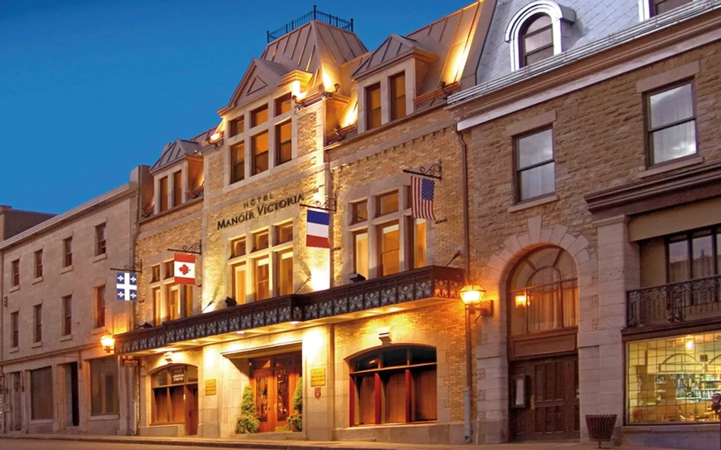 Hotel Manoir Victoria EXTERIOR