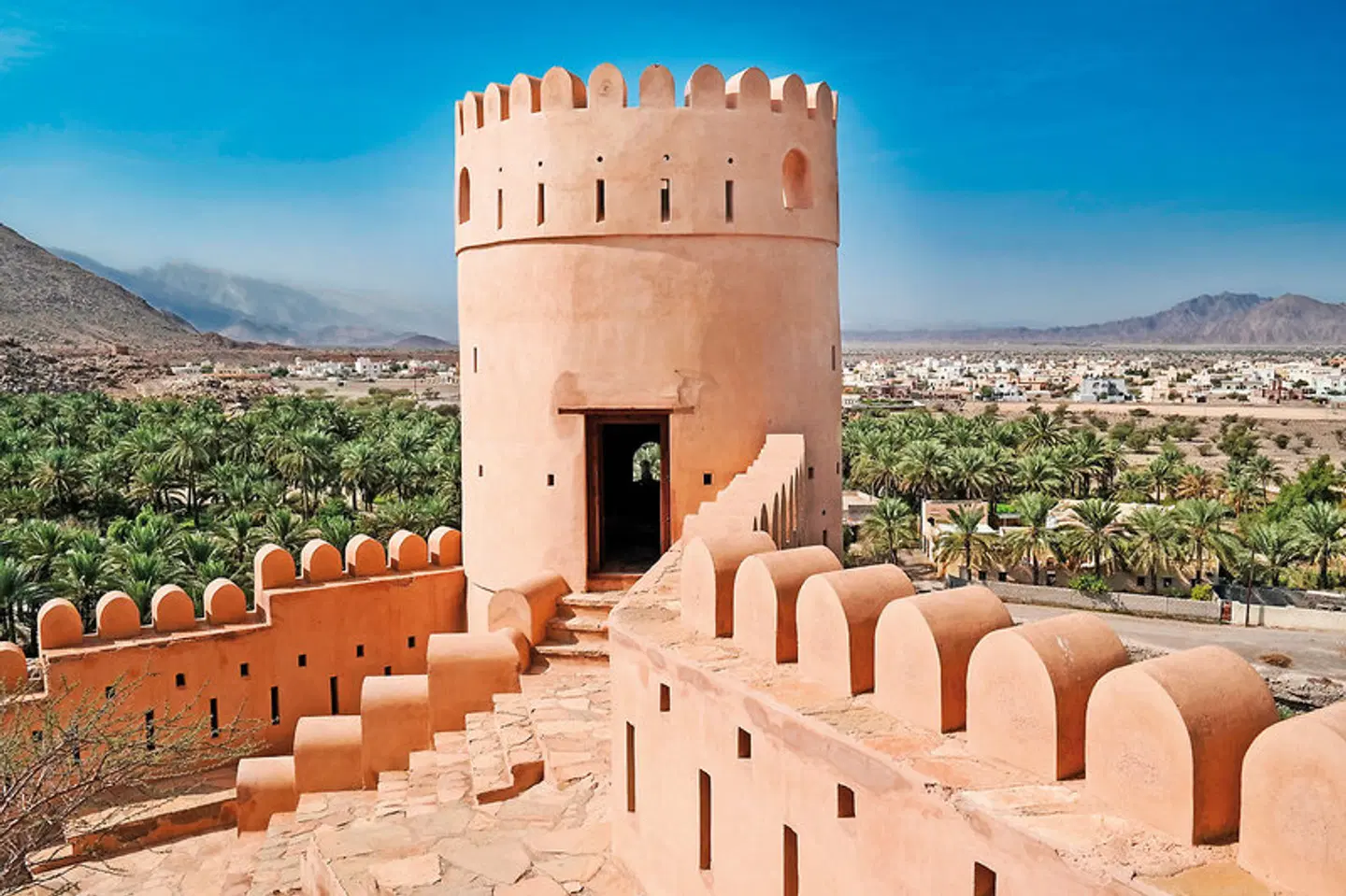 Oman erfahren - Mit dem Allrad durch grandiose Landschaften Terrasse