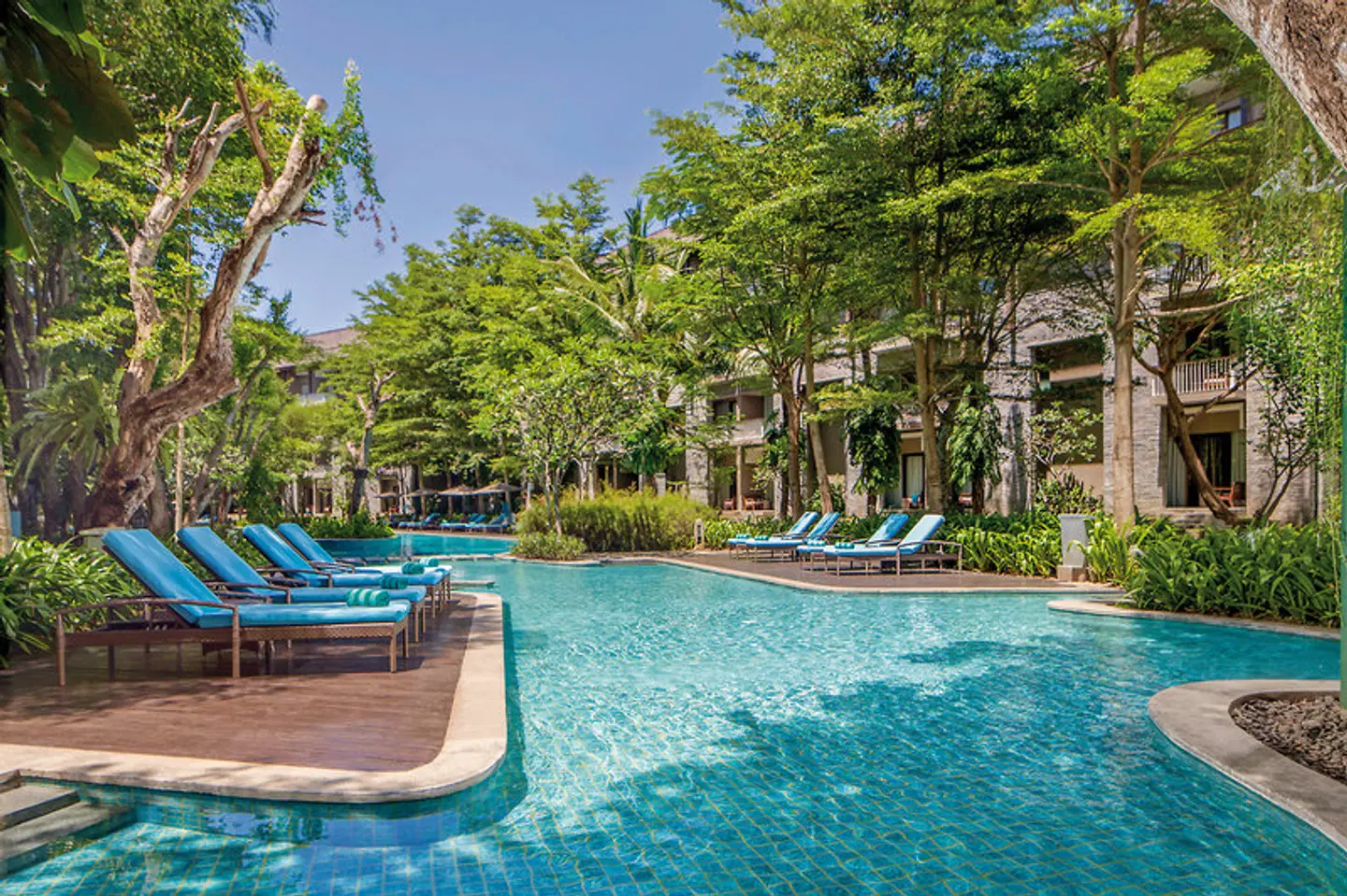 Courtyard by Marriott Bali Nusa Dua Resort OUTDOOR_POOL
