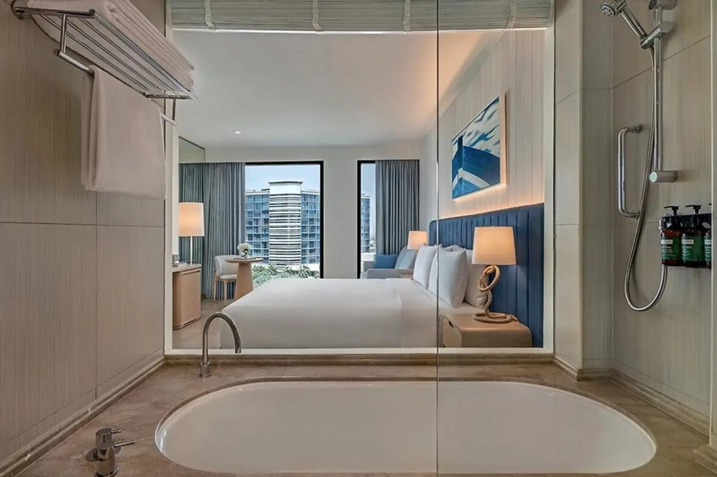 Crowne Plaza Abu Dhabi - Yas Island ROOM_EXAMPLE
