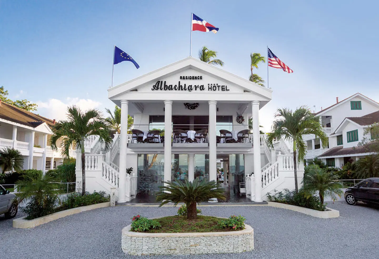 Albachiara Beachfront Hotel EXTERIOR