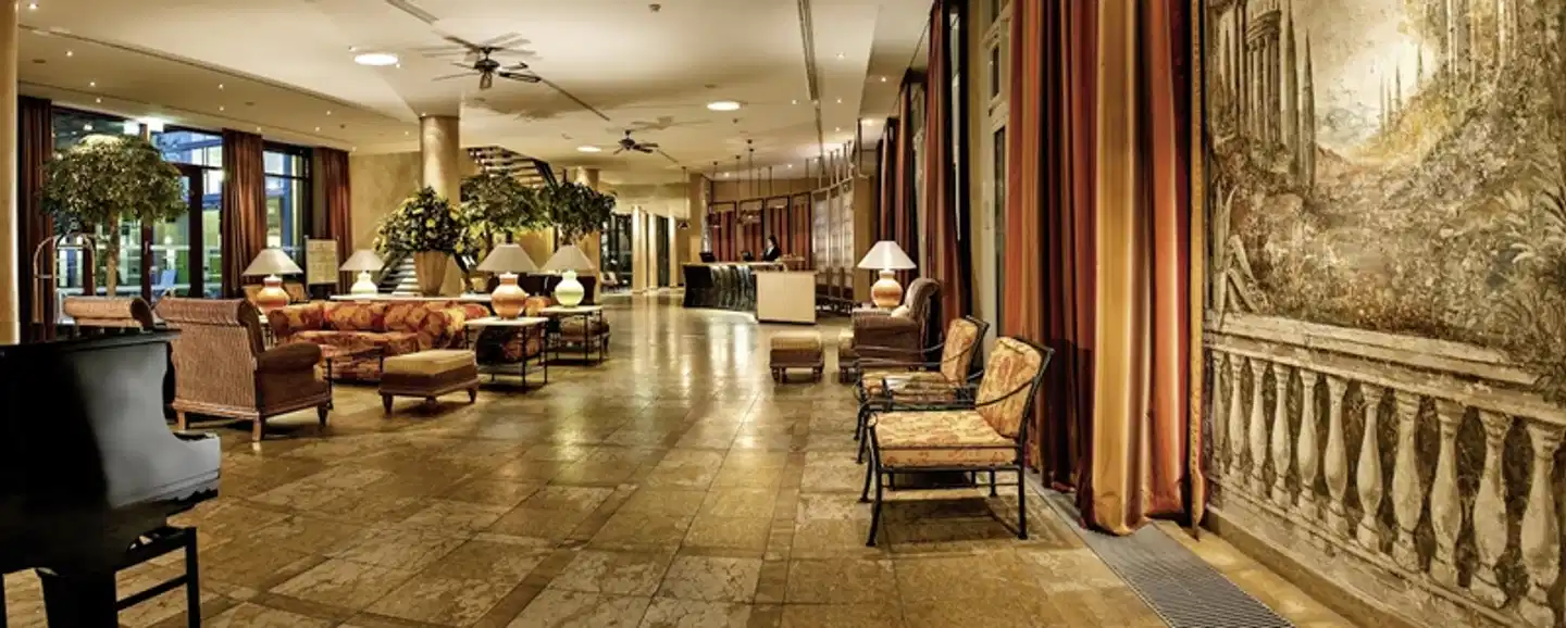 Hotel Elbflorenz Dresden Lobby