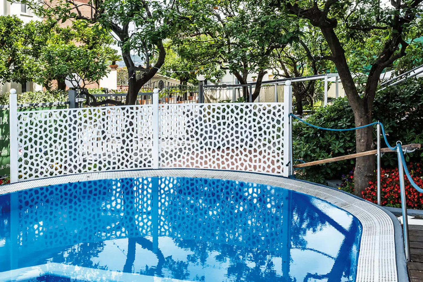 La Pergola OUTDOOR_POOL