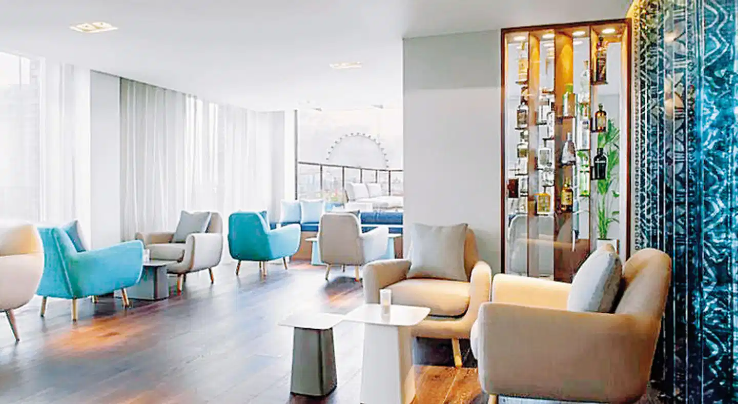 H10 London Waterloo Bar