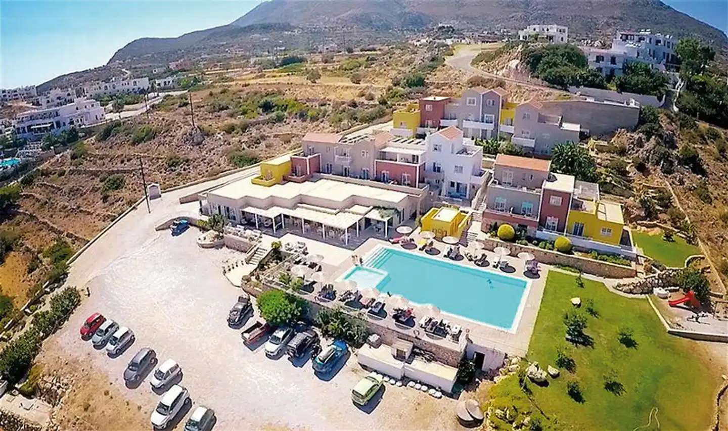 Apolis Beachscape Pool