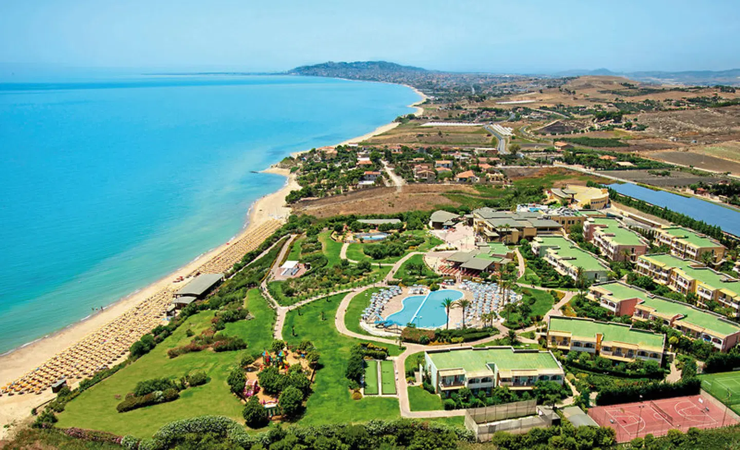 Serenusa Resort LANDSCAPE