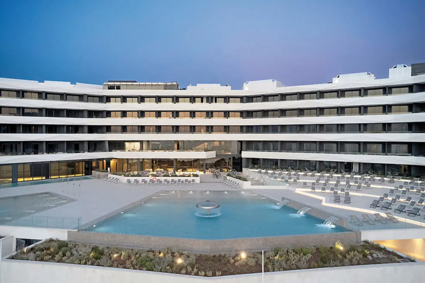 Grand Hotel View EXTERIOR