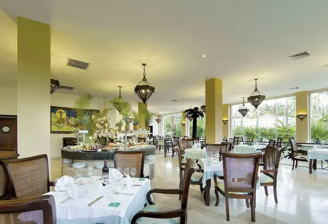 Grand Palladium Palace Resort & Spa Restaurant