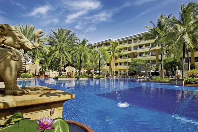 Holiday Inn Resort Phuket OUTDOOR_POOL