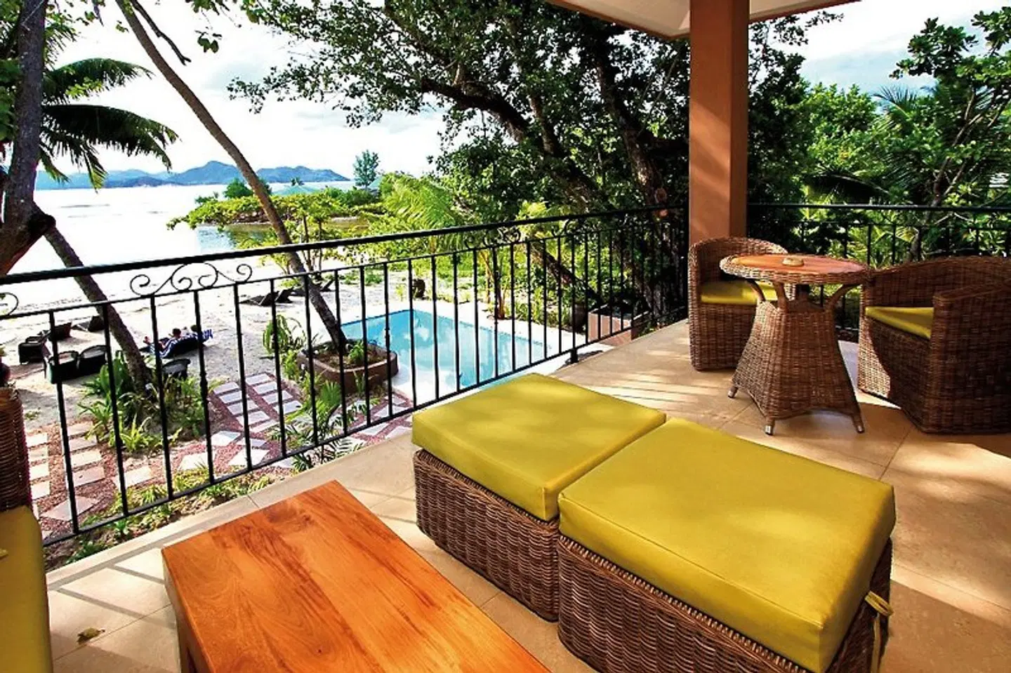 Le Repaire Boutique Hotel & Restaurant Terrasse