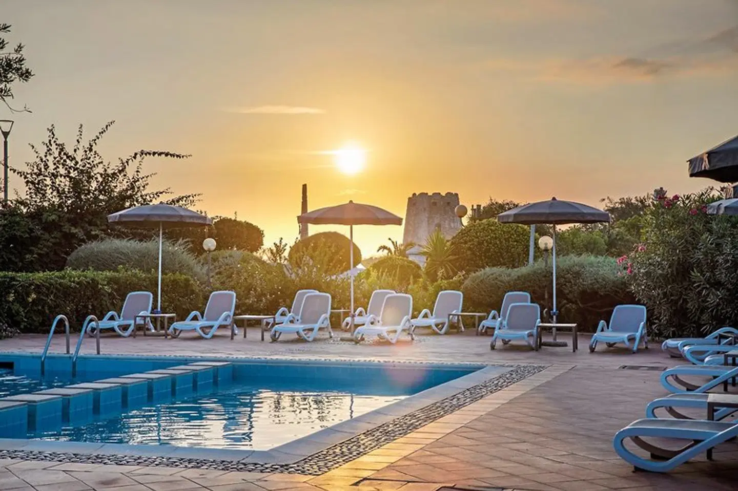 La Torre OUTDOOR_POOL