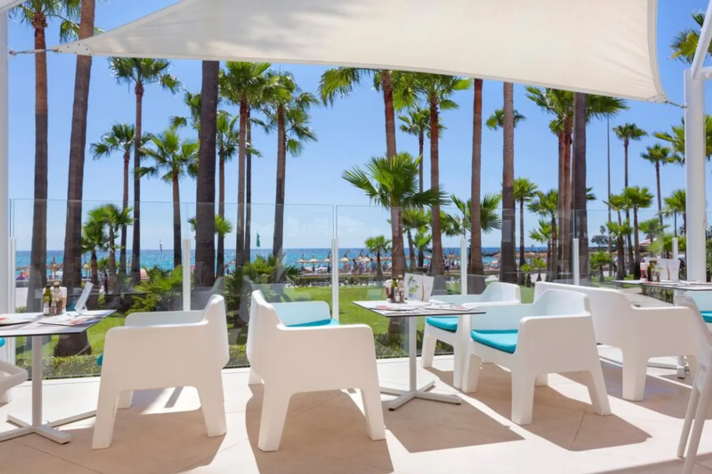 Hipotels Mediterraneo Terrasse