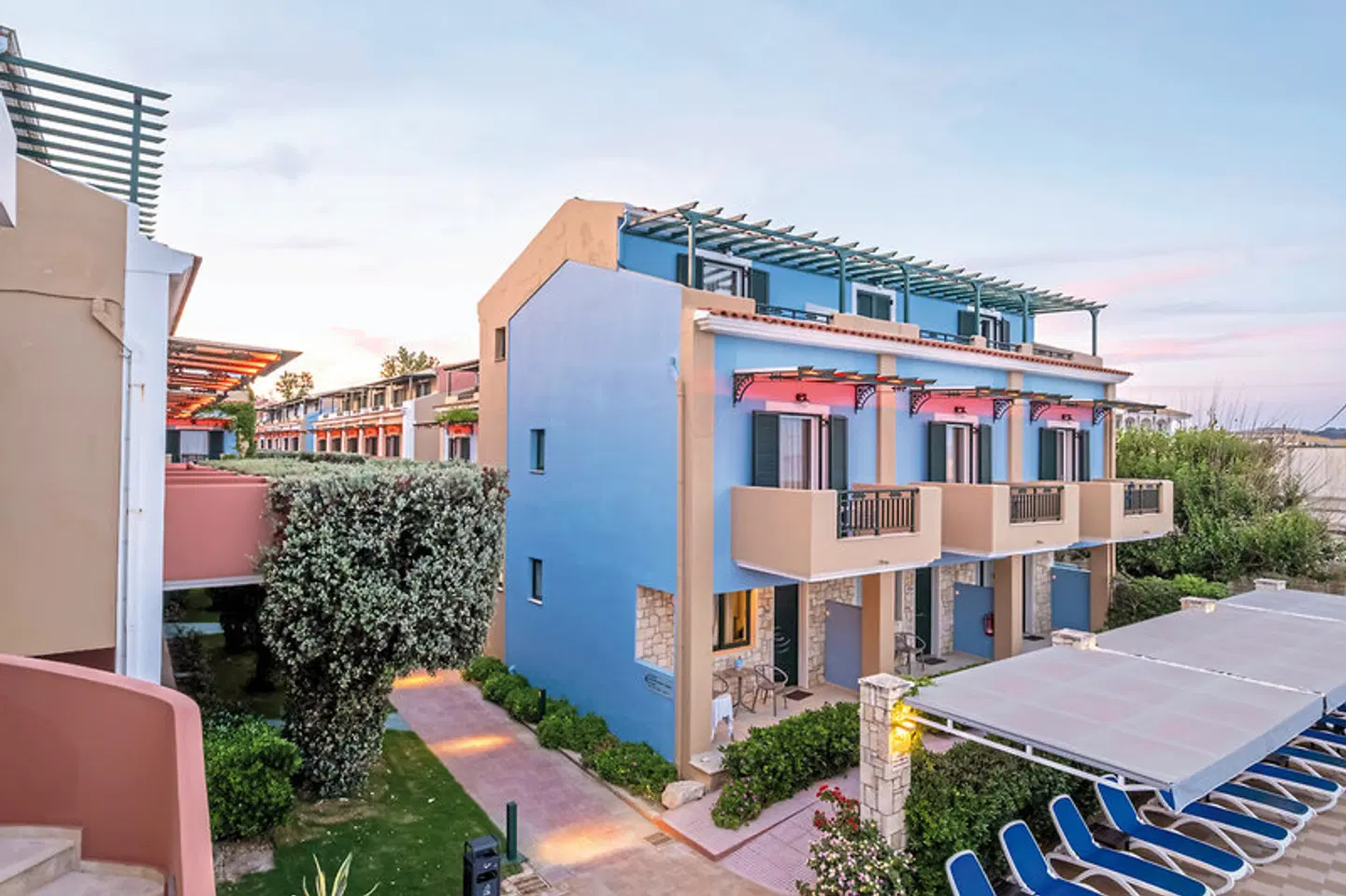 Mediterranean Beach Resort EXTERIOR