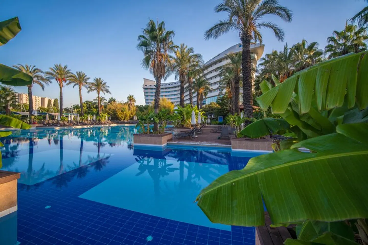 Concorde de Luxe Resort OUTDOOR_POOL