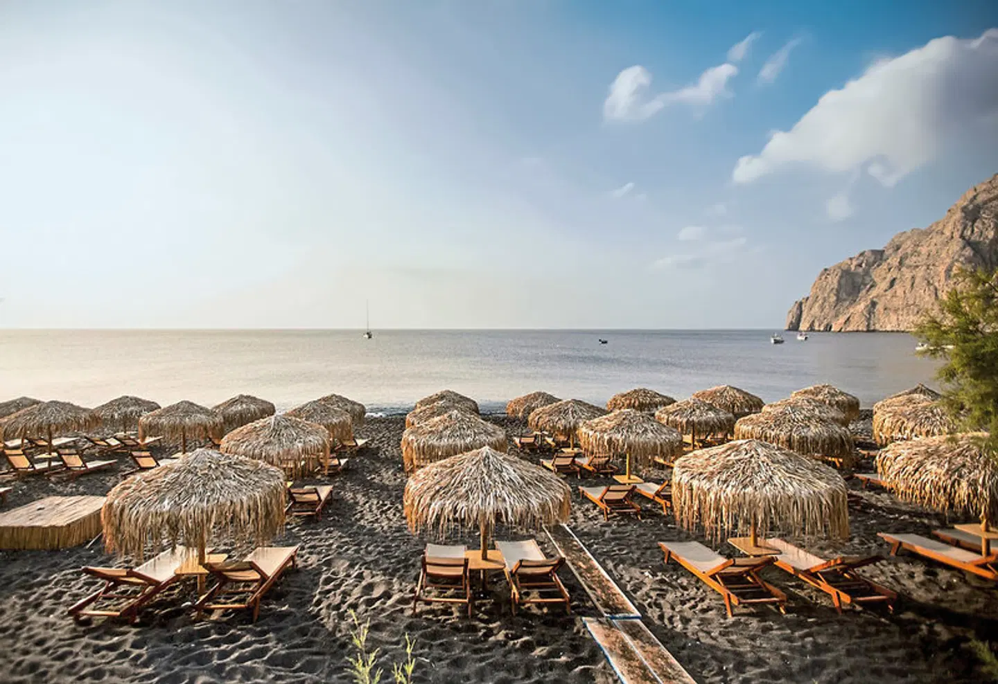 Kamari Beach Strand