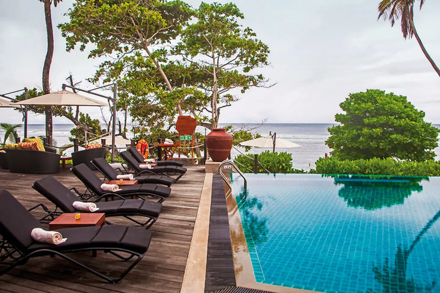 DoubleTree by Hilton Seychelles - Allamanda Resort and Spa OUTDOOR_POOL