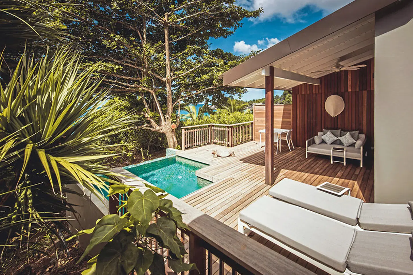 Carana Beach Hotel OUTDOOR_POOL