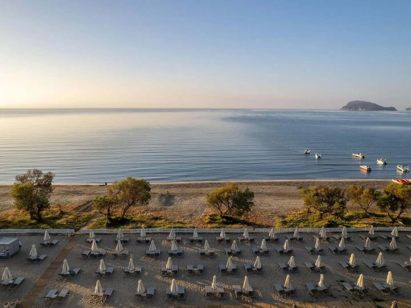 Domes Aulus Zante, Autograph Collection BEACH
