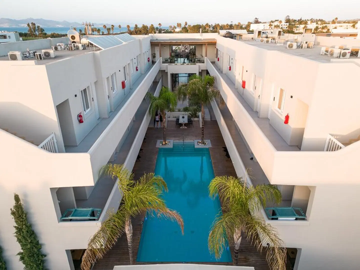 Sentido More Meni Residence & Suites OUTDOOR_POOL