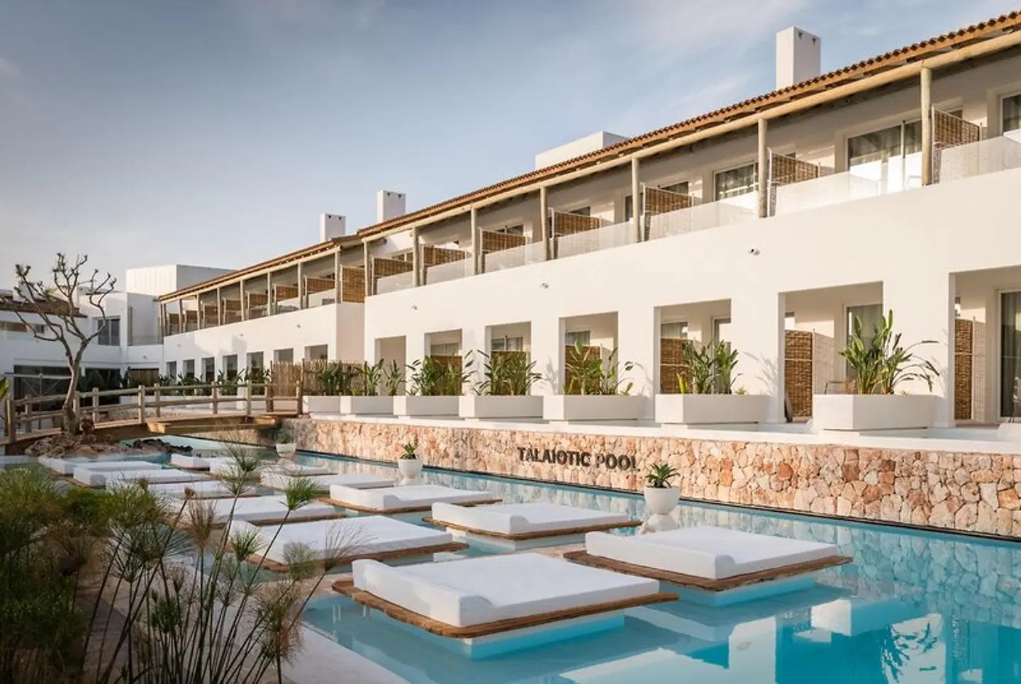 Lago Resort Menorca - Suites del Lago OUTDOOR_POOL