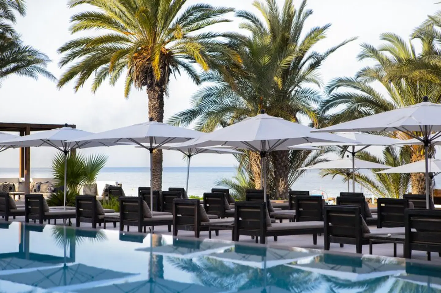Almyra OUTDOOR_POOL
