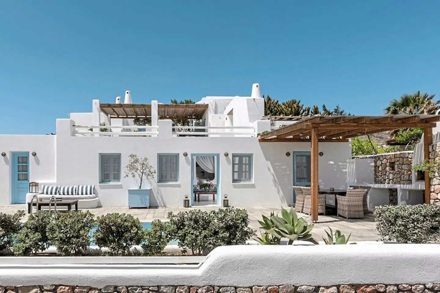 Anema Luxury Suites and Villas EXTERIOR