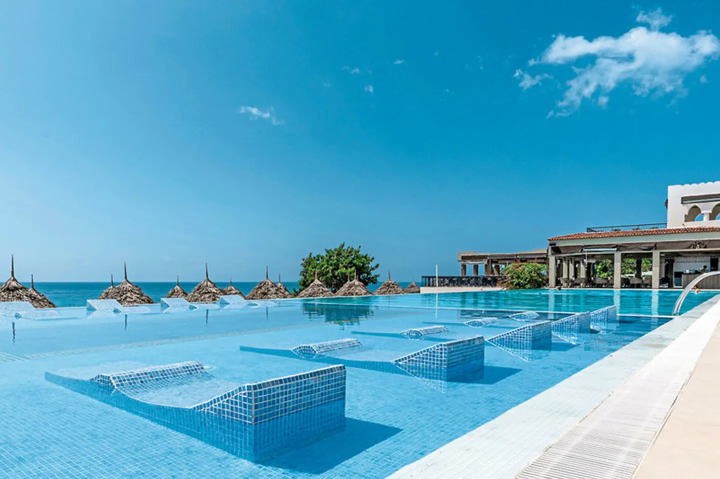 RIU Palace Zanzibar OUTDOOR_POOL