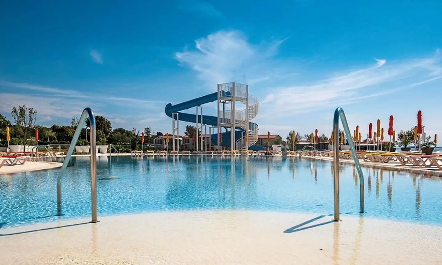Arena Grand Kazela OUTDOOR_POOL