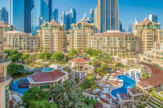 Swissotel Al Murooj Dubai EXTERIOR