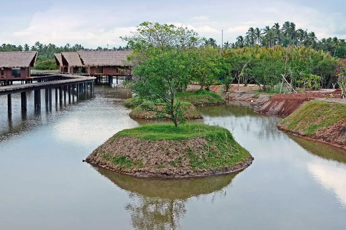 Suriya Resort & Spa LANDSCAPE