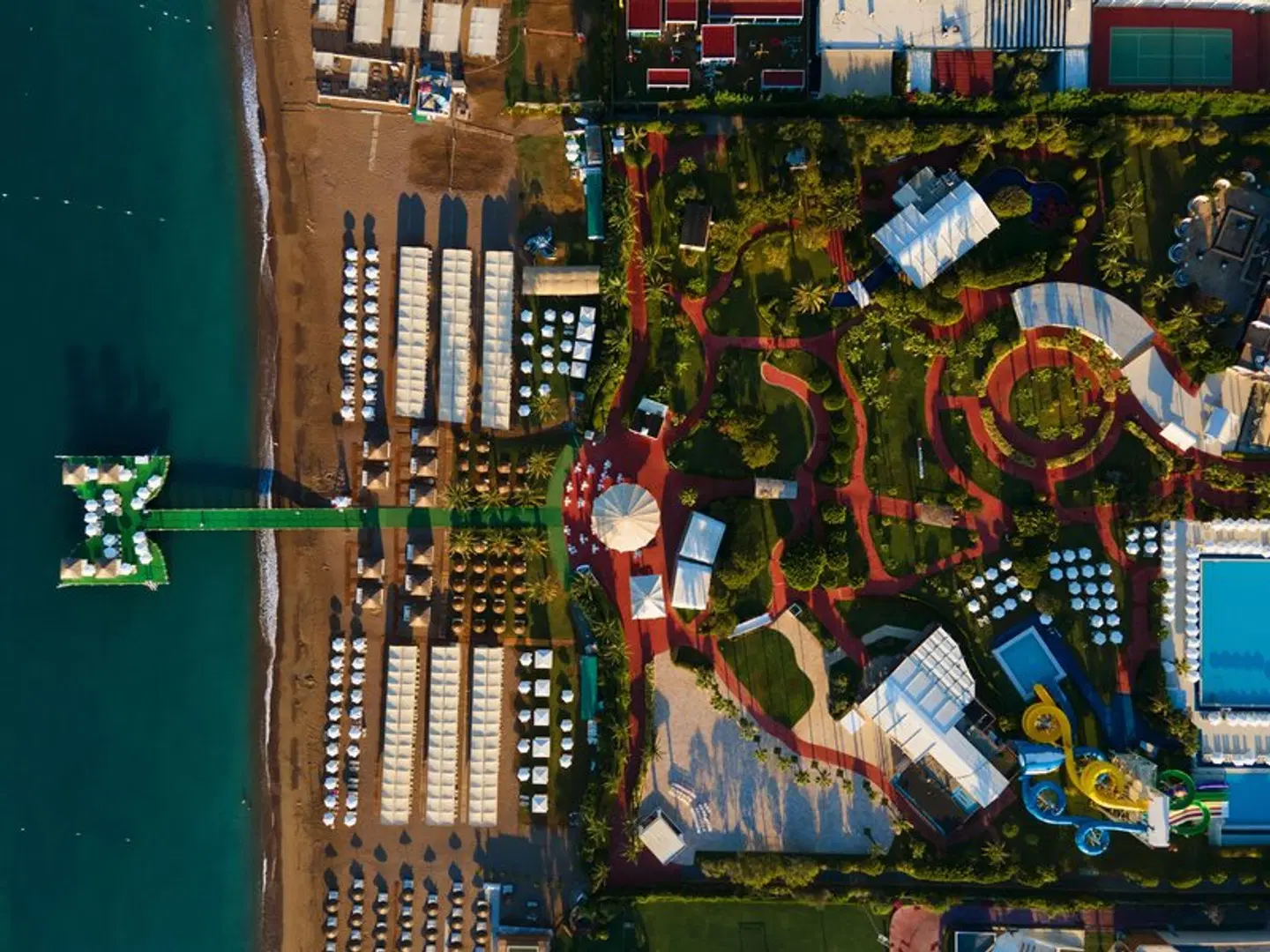 Miracle Resort EXTERIOR
