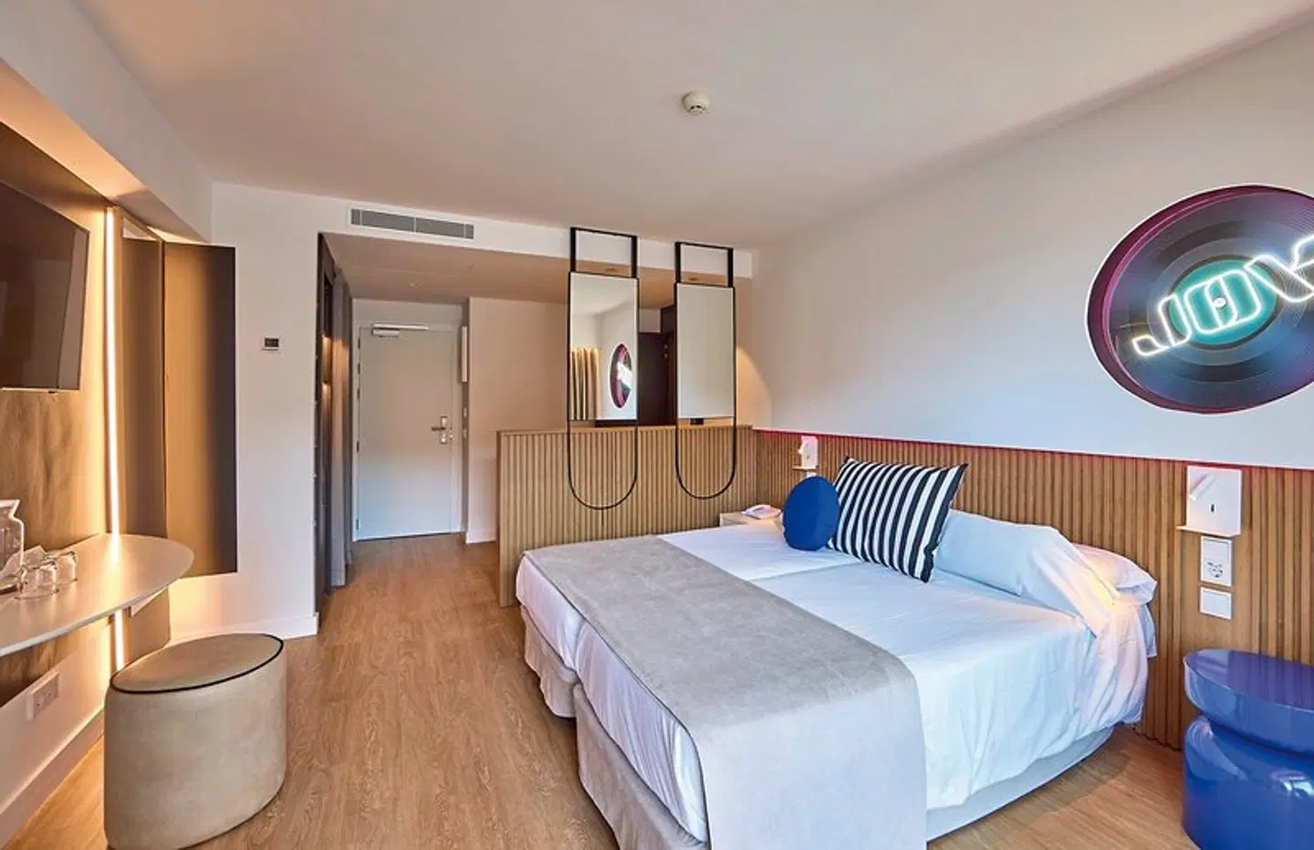 Universal Hotel Neptuno - Adults Only ROOM_EXAMPLE