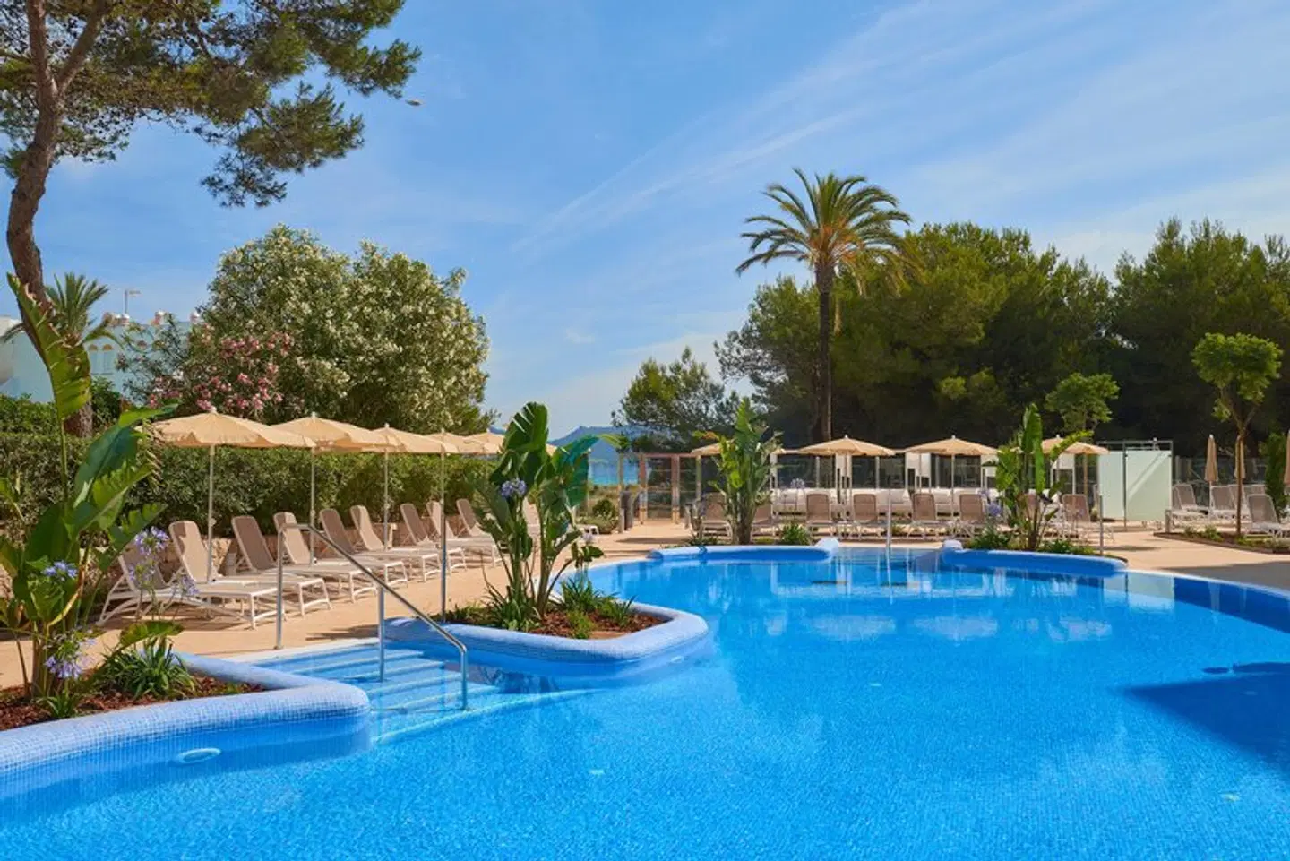 Hipotels Bahía Cala Millor OUTDOOR_POOL