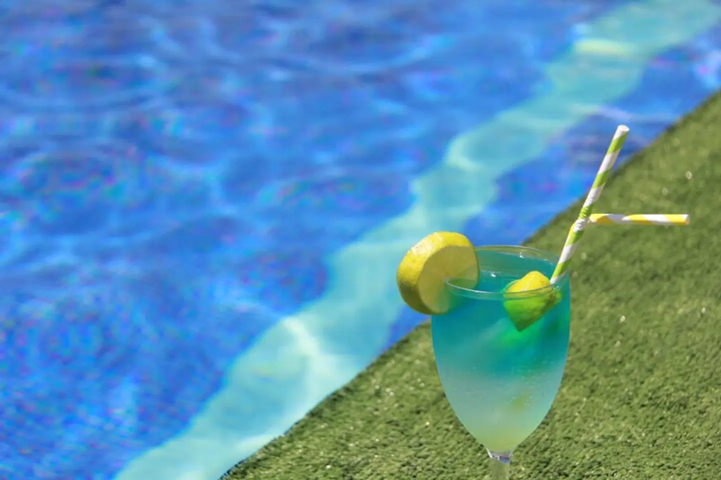 Puchet OUTDOOR_POOL
