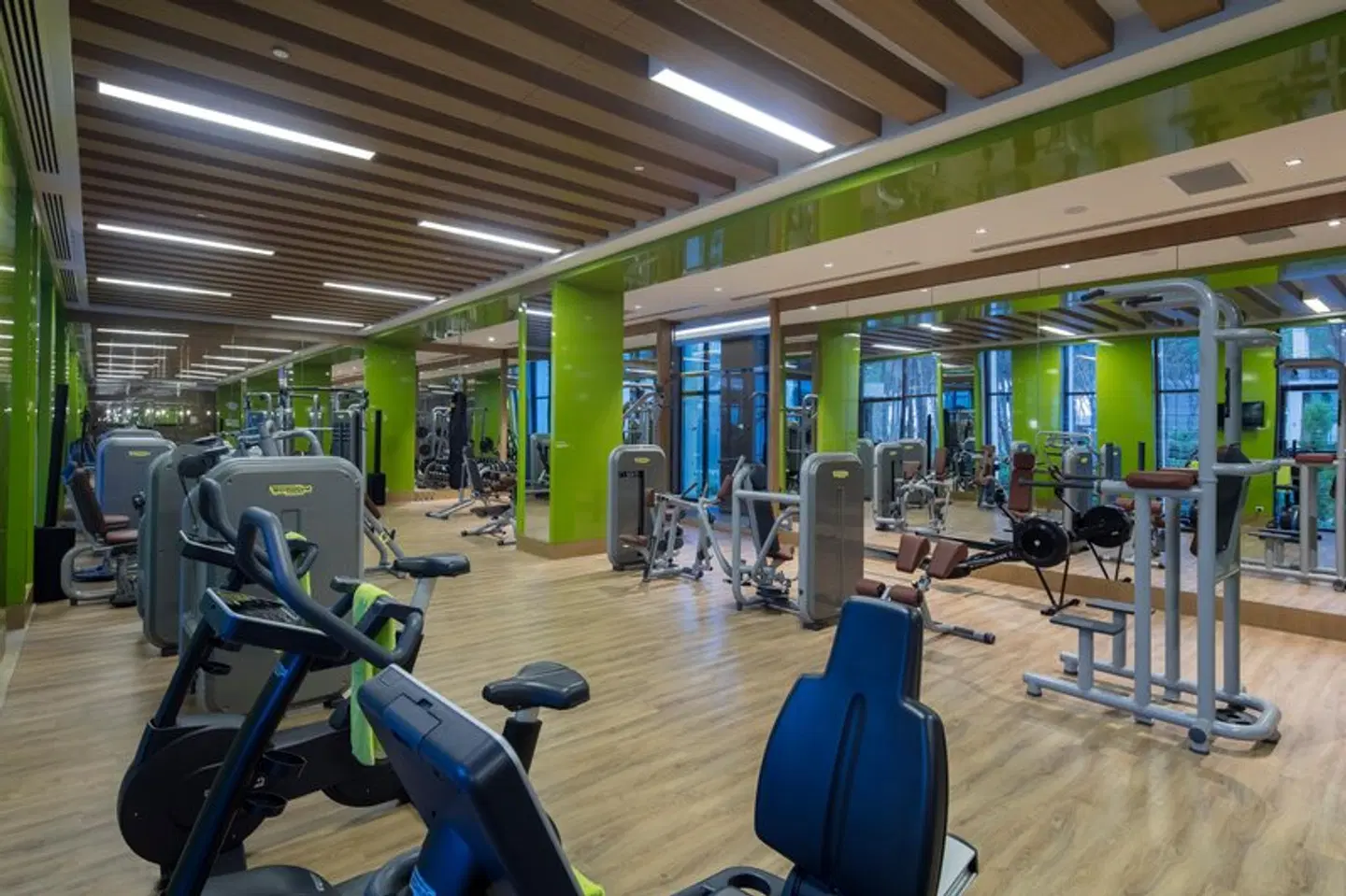 Trendy Lara SPORTS_AND_LEISURE