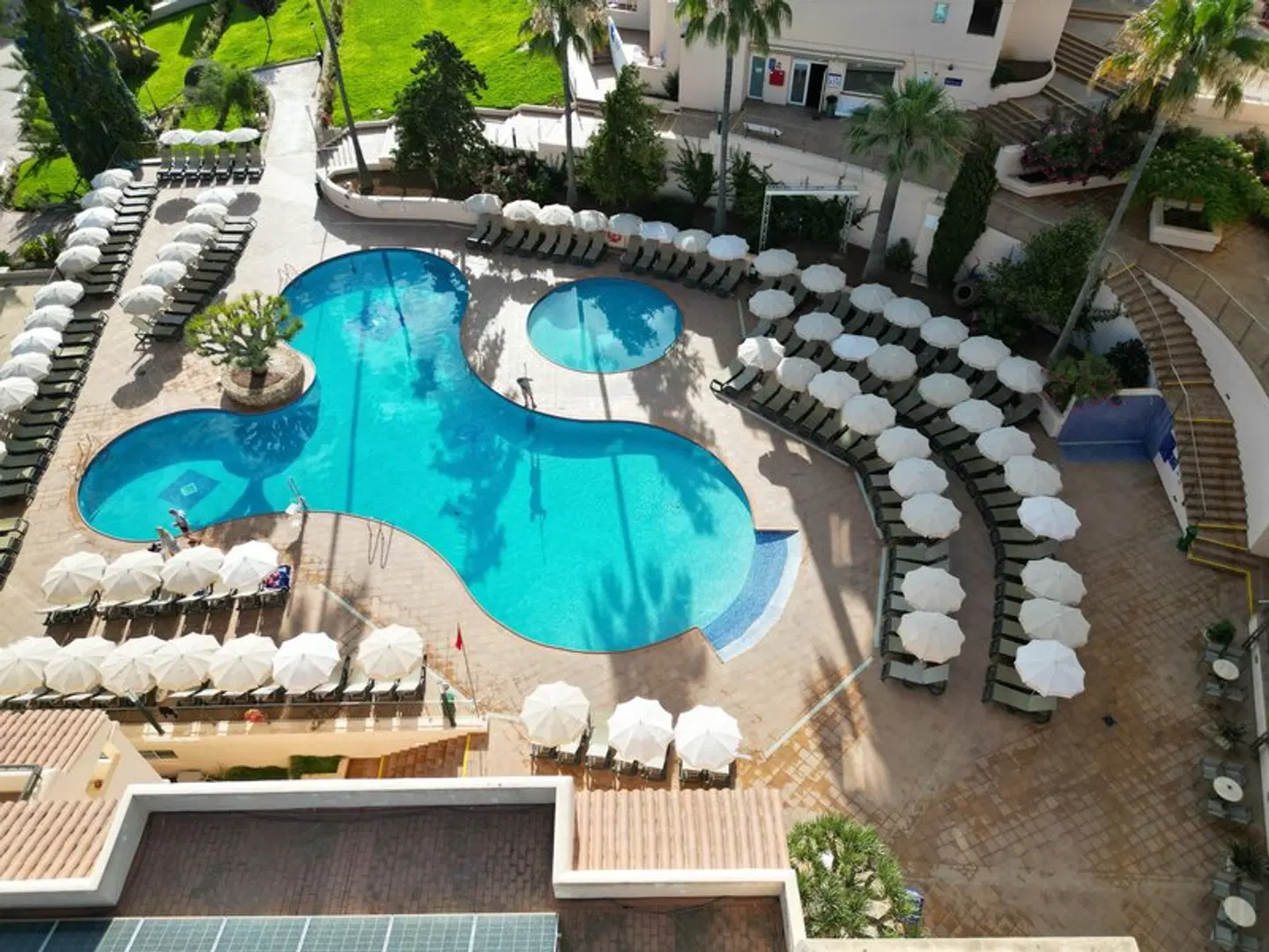 Invisa Cala Blanca OUTDOOR_POOL