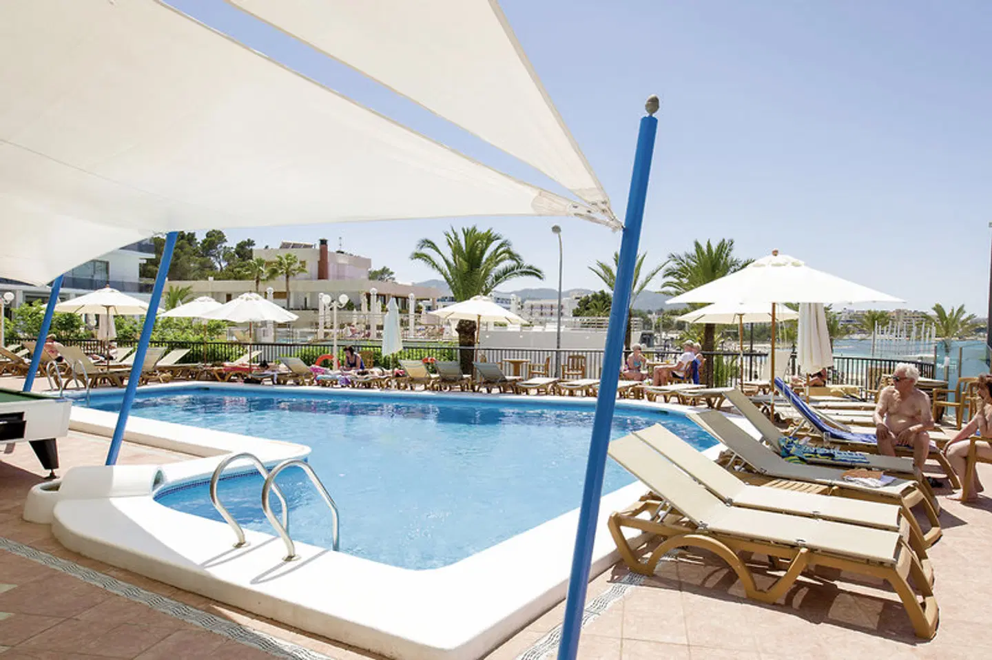 Osiris OUTDOOR_POOL