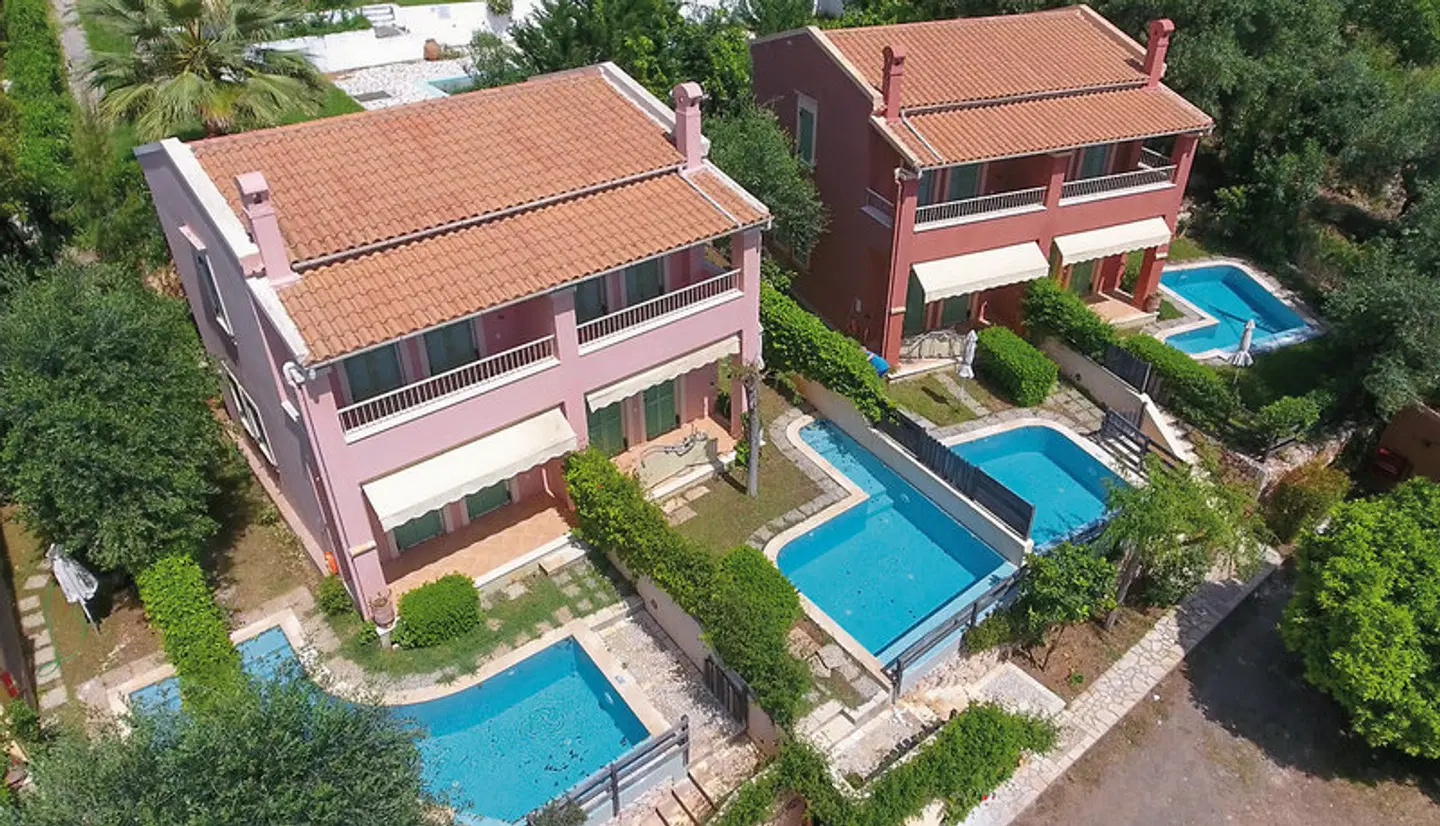 La Riviera Barbati Seaside Luxurious Apartments & Villas EXTERIOR