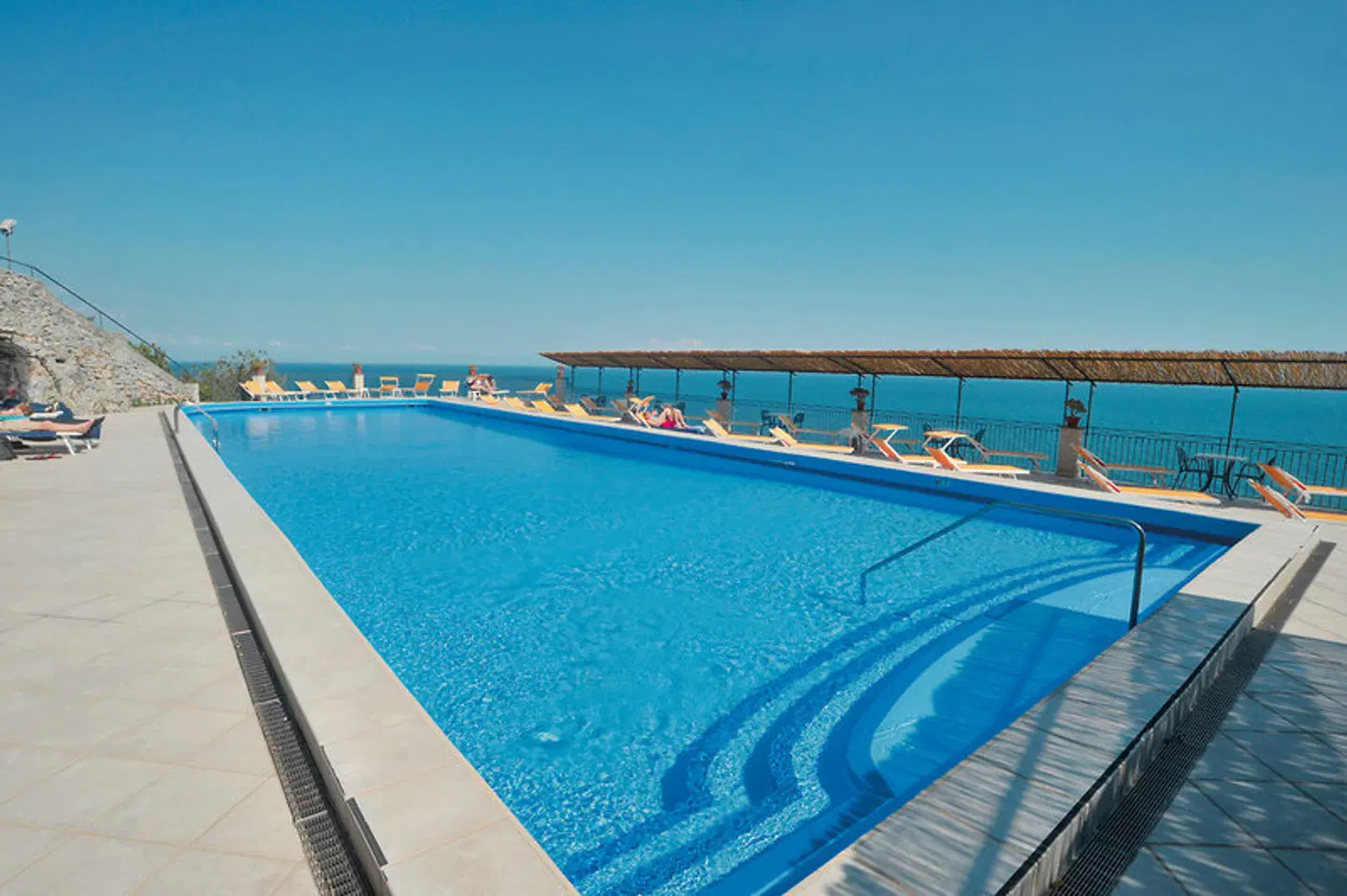 Belvedere OUTDOOR_POOL