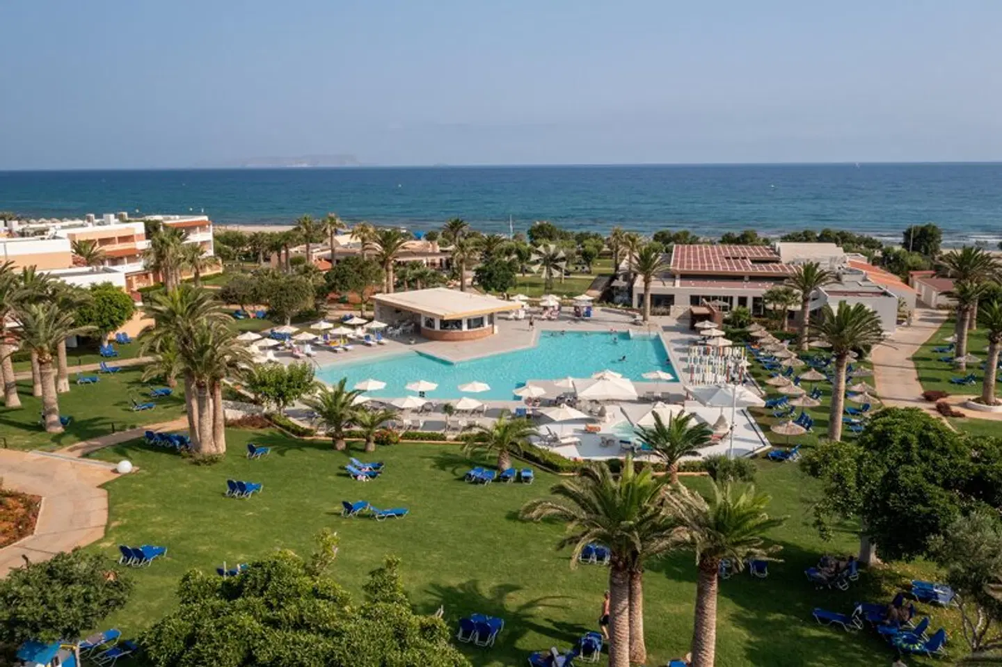 Anissa Beach OUTDOOR_POOL