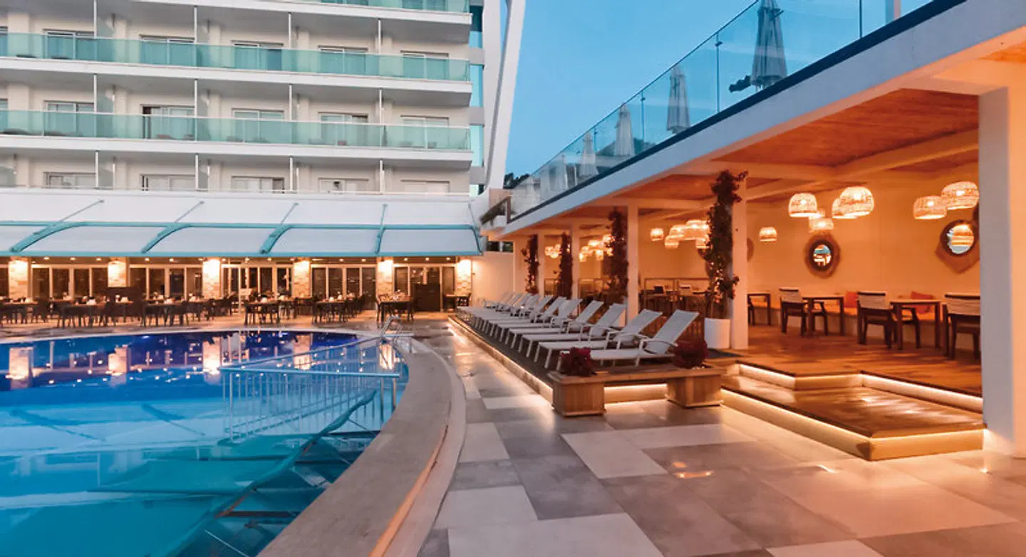 Casa de Maris Spa & Resort Hotel INDOOR_POOL