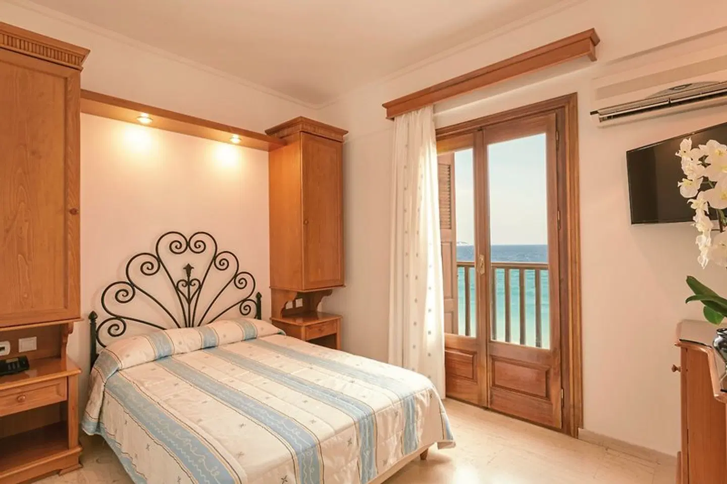 Olympia Beach ROOM_EXAMPLE