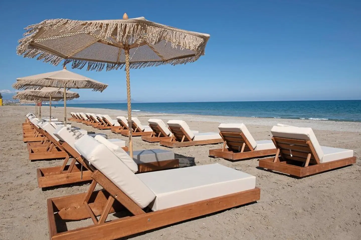 Nalu Resort & Spa BEACH