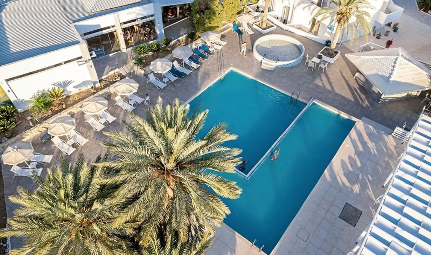 Pefkos Breeze Family Resort & Spa OUTDOOR_POOL