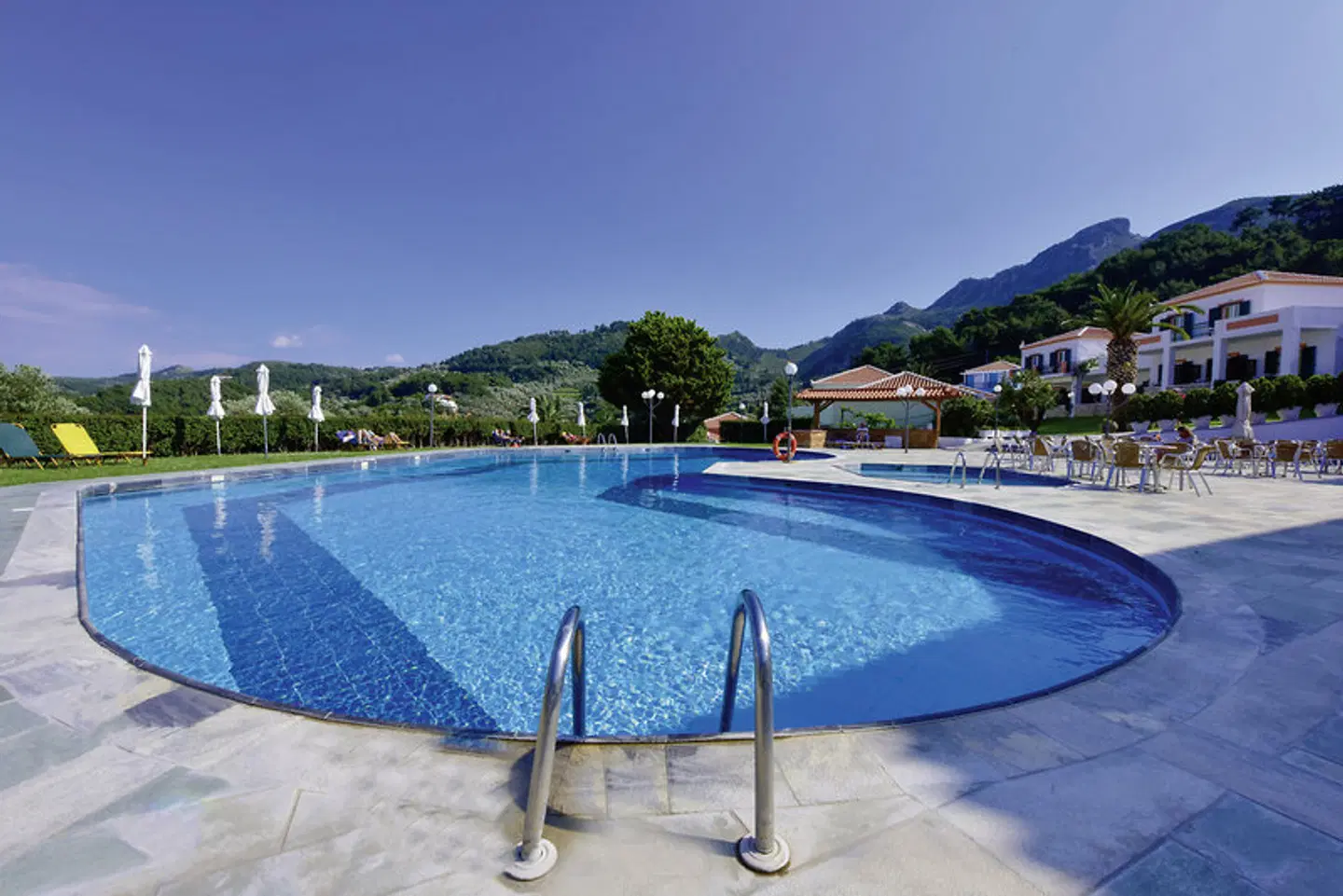 Arion OUTDOOR_POOL