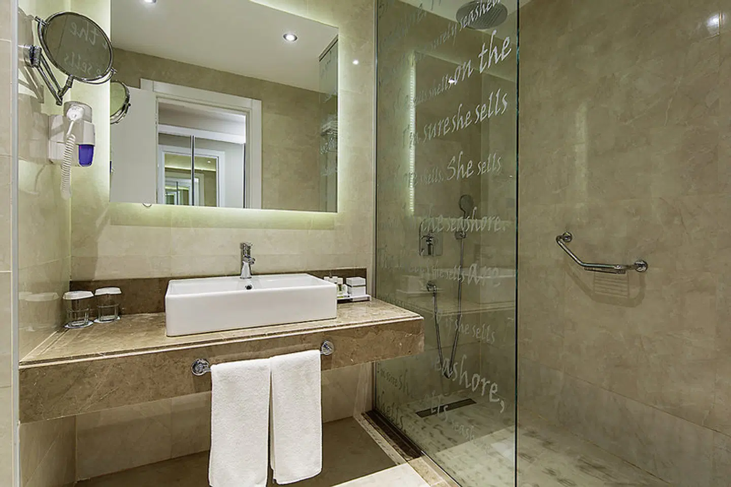 Seashell Resort & Spa BATHROOM