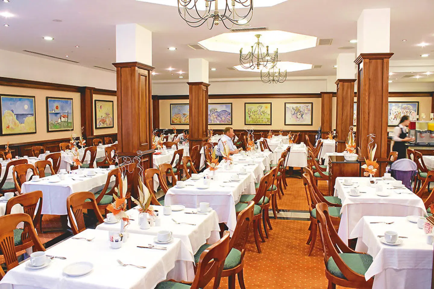 Helena Park RESTAURANT