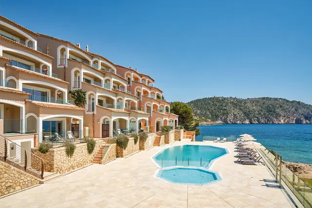 Bahía Suites Camp de Mar OUTDOOR_POOL