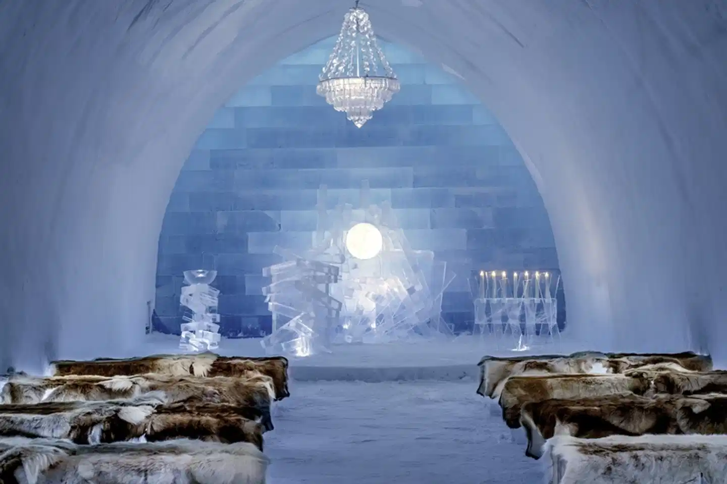 ICEHOTEL Jukkasjärvi Lobby