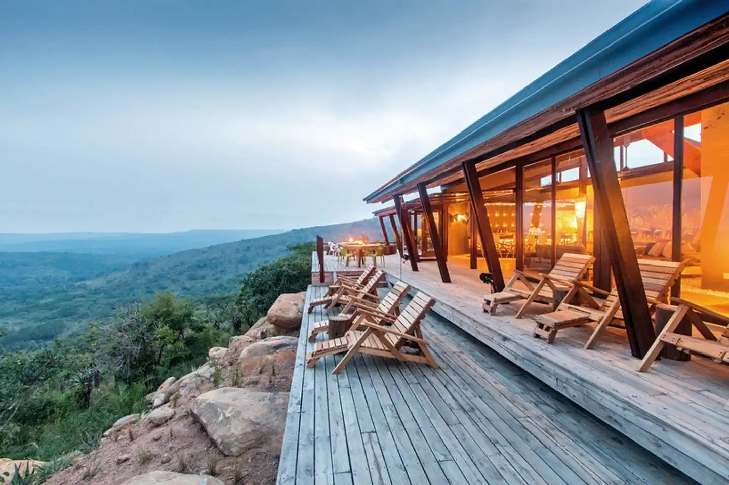 Rhino Ridge Safari Lodge Terrasse
